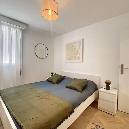 Apartment Style Architecte Proche De La Cannes